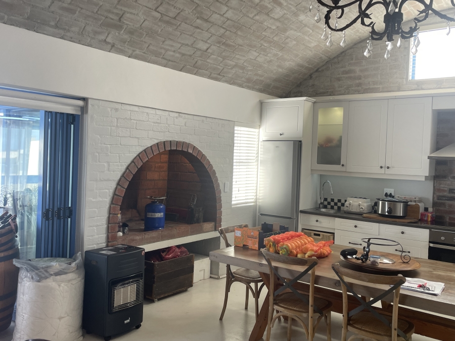4 Bedroom Property for Sale in Paradise Beach Western Cape
